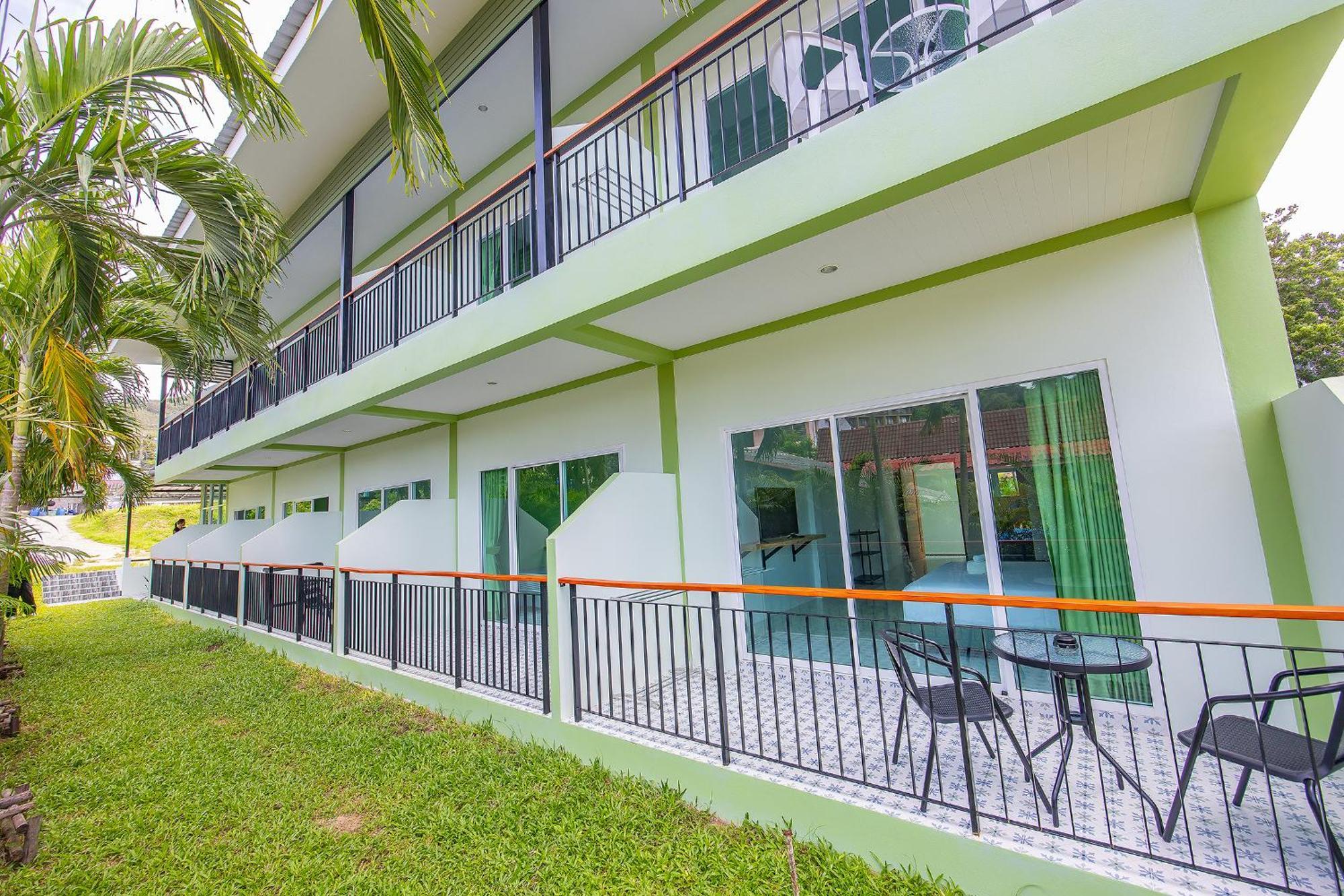 Karon Hotel At 22 Bagian luar foto