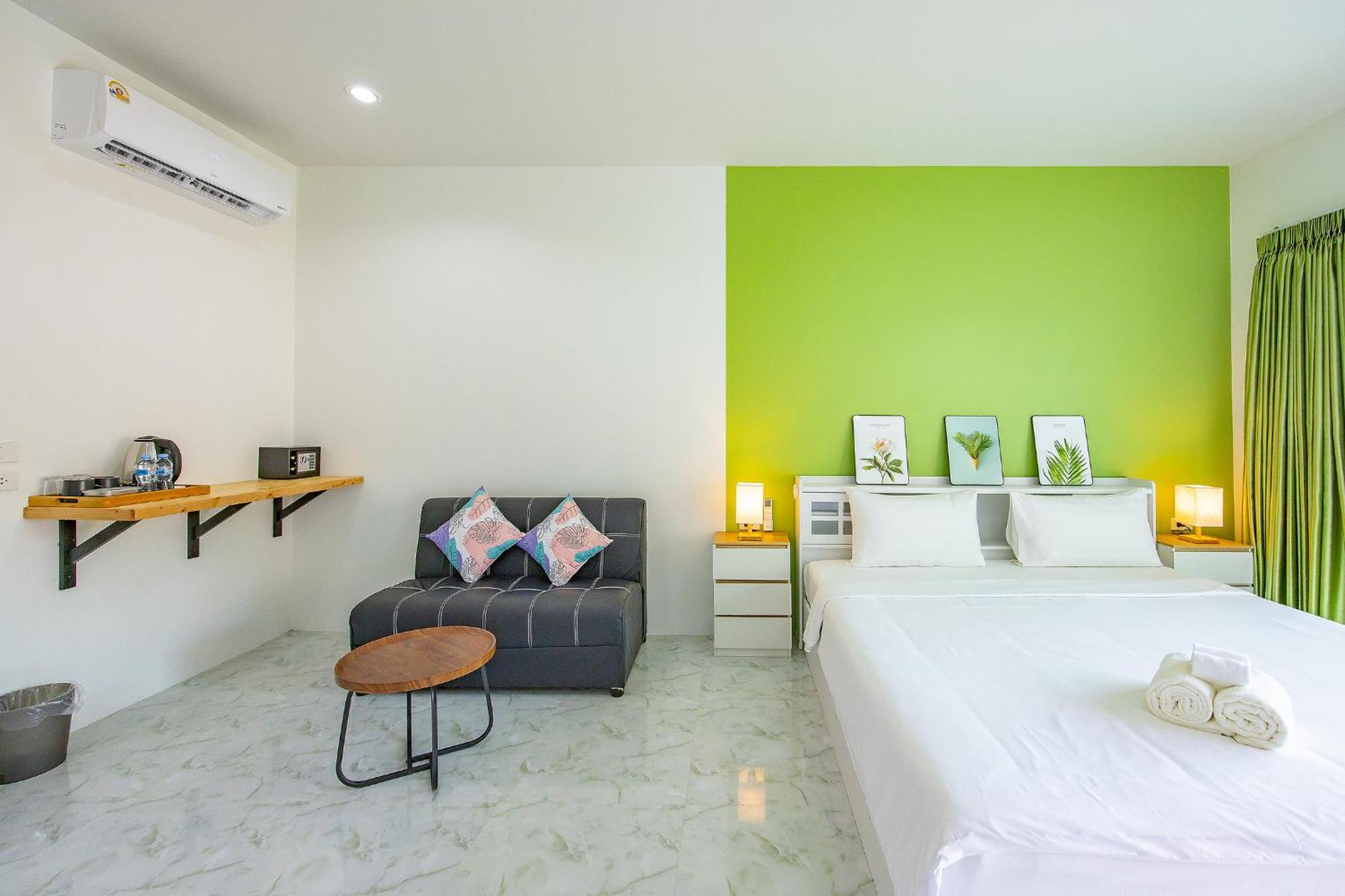 Karon Hotel At 22 Bagian luar foto
